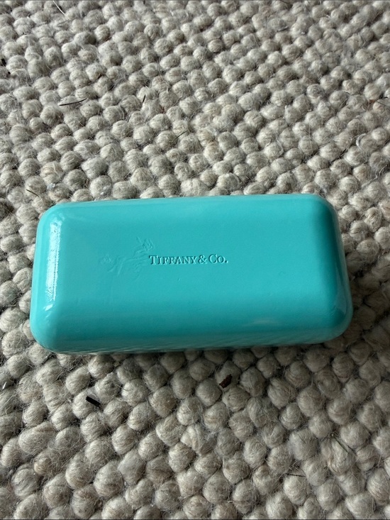 Tiffany & Co. Ivory Cat-Eye Sunglasses| Tiffany Luxury Cat Eye Sunglasses main image 6